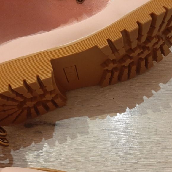 Combat pink boots - Picture 2 of 4